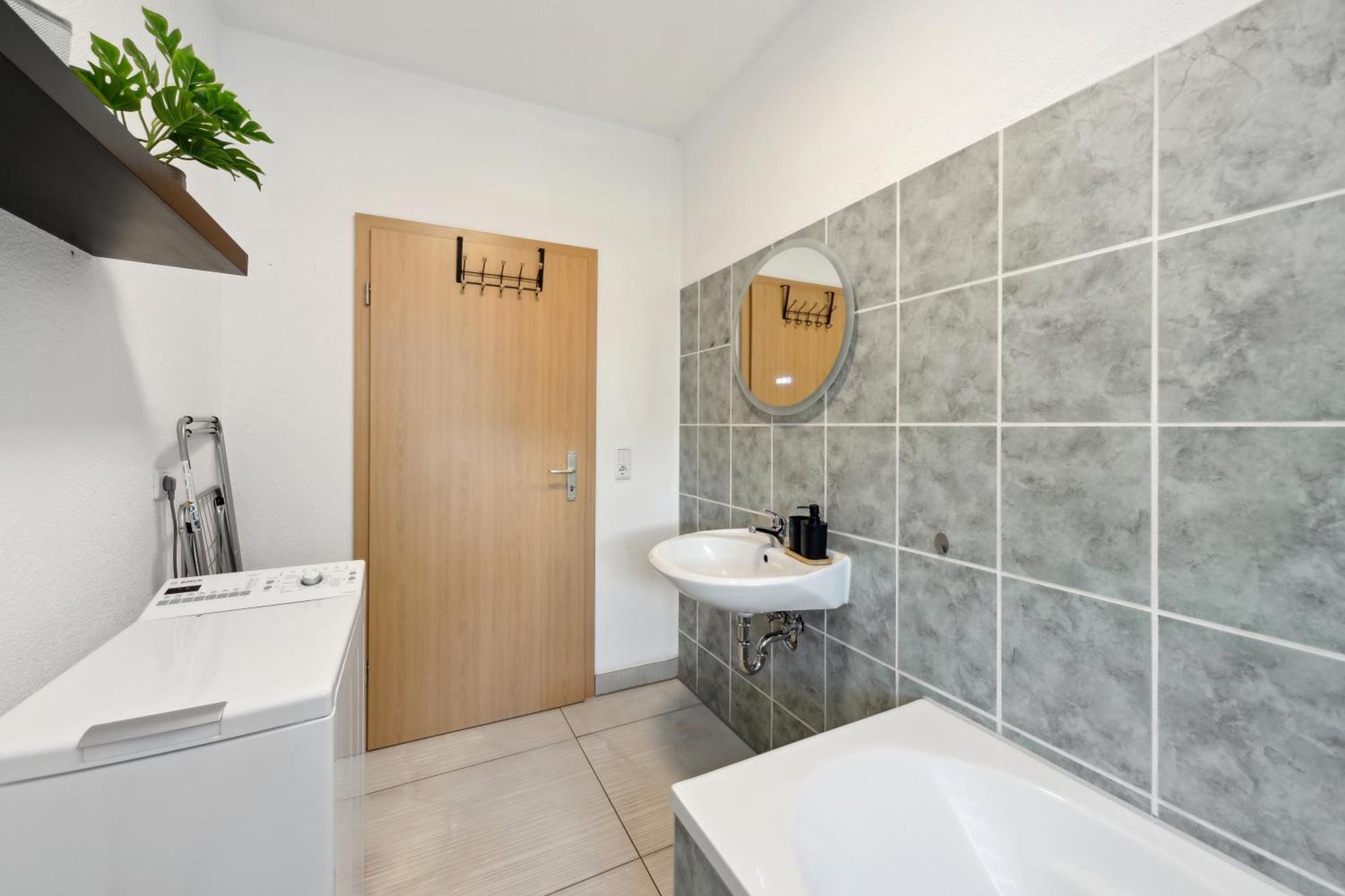 Wohnung Stadtrand, 4 Personen, Nahe Bahnhof Und See Halberstadt Buitenkant foto